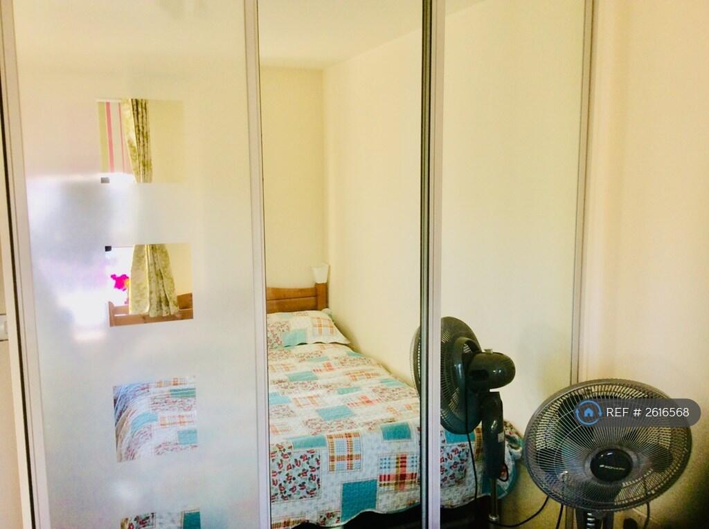 Bedroom Wardrobe -1