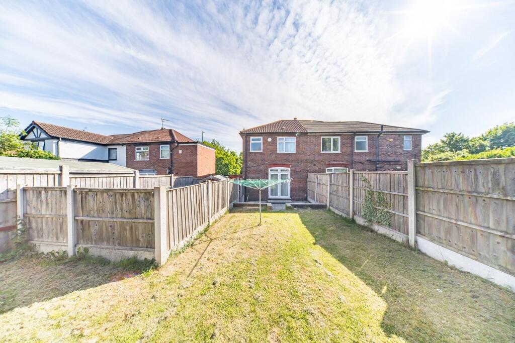 46 Cumber Lane garden.jpg