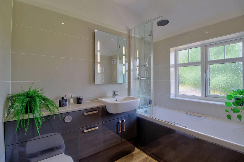 Family Bathroom with high ceiling