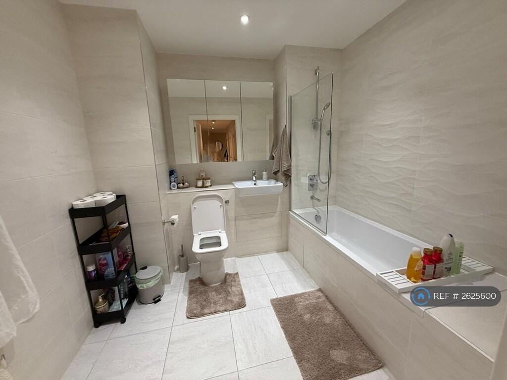 Main Bathroom