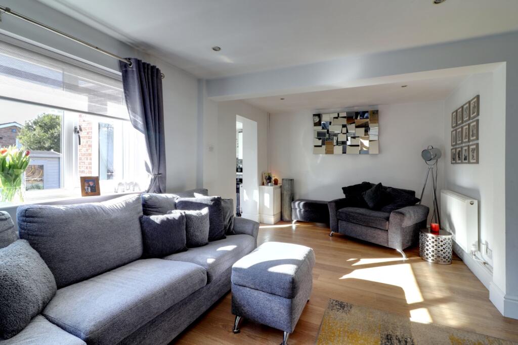 5. Living Room 2