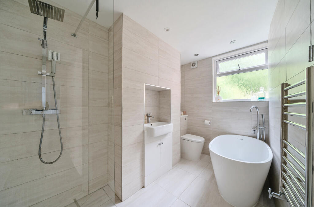 1309838-13-685d12...