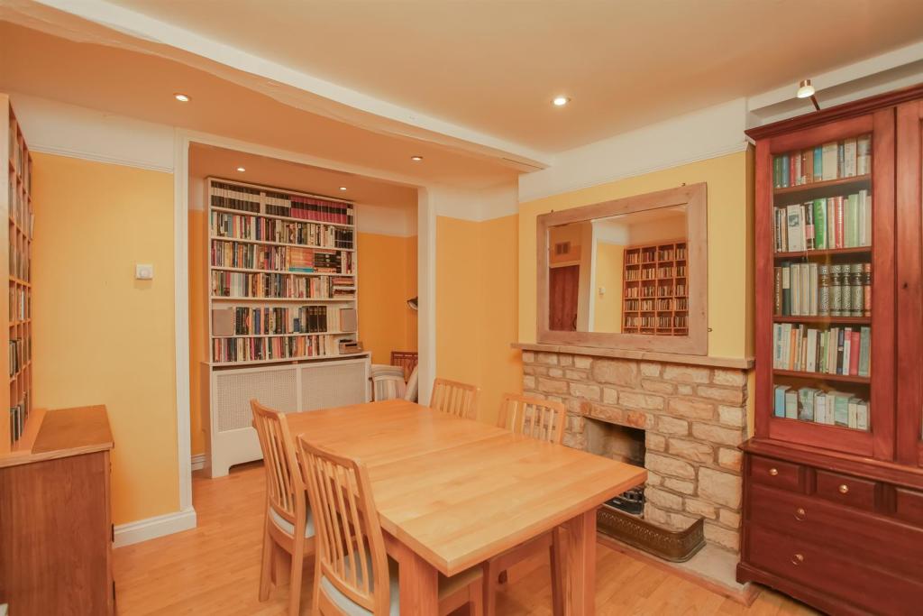 2 Church Street Dining area.jpg