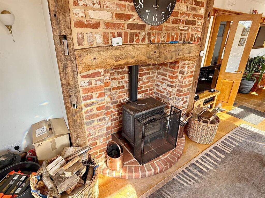 Lounge/Dining Room Fireplace