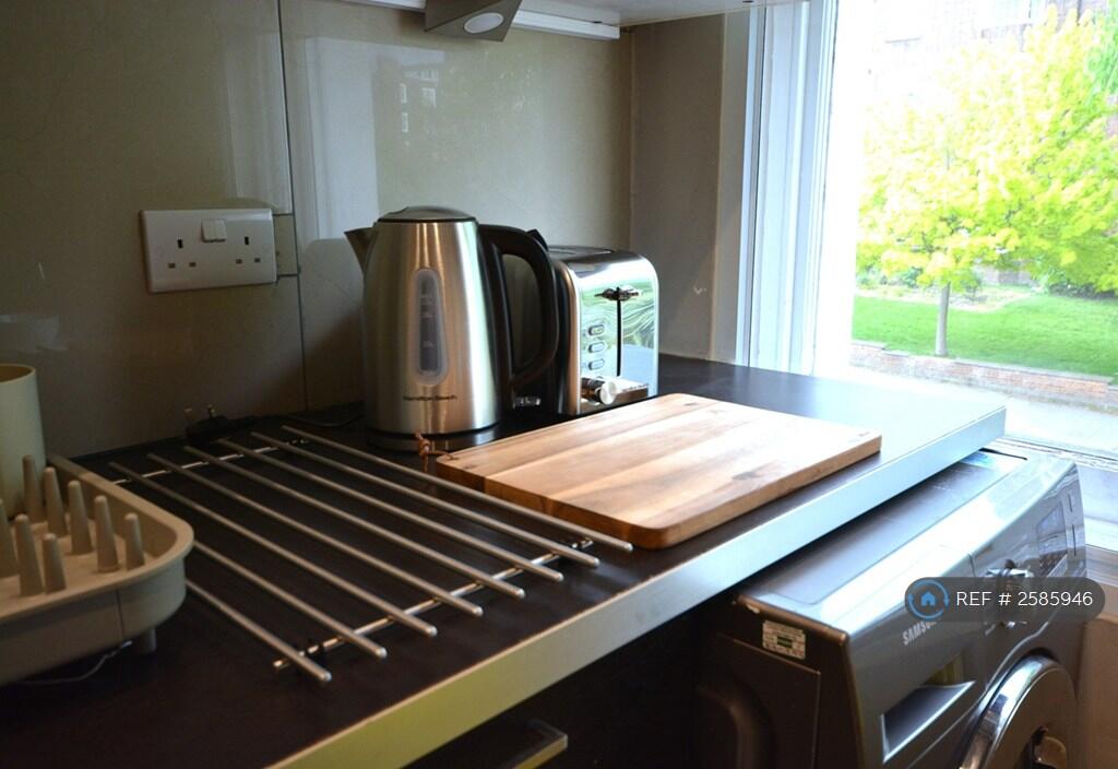 Kettle And Toaster 
