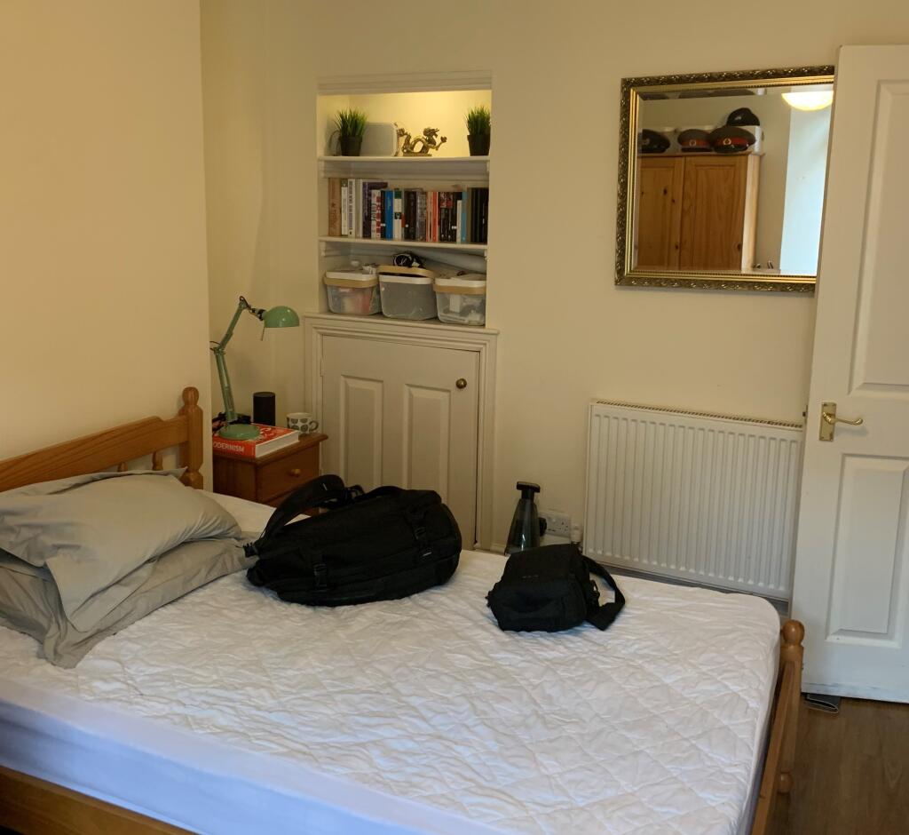 bedroom.jpg