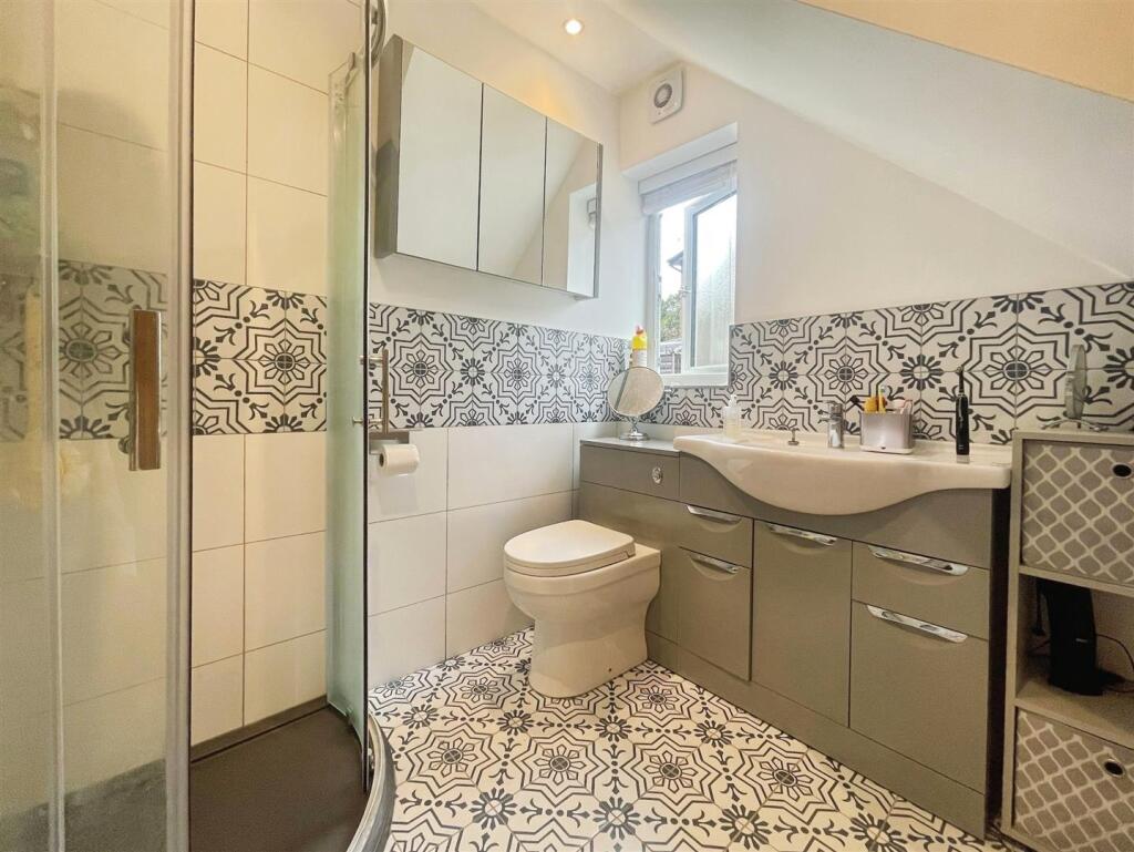 Downstairs family bathroom