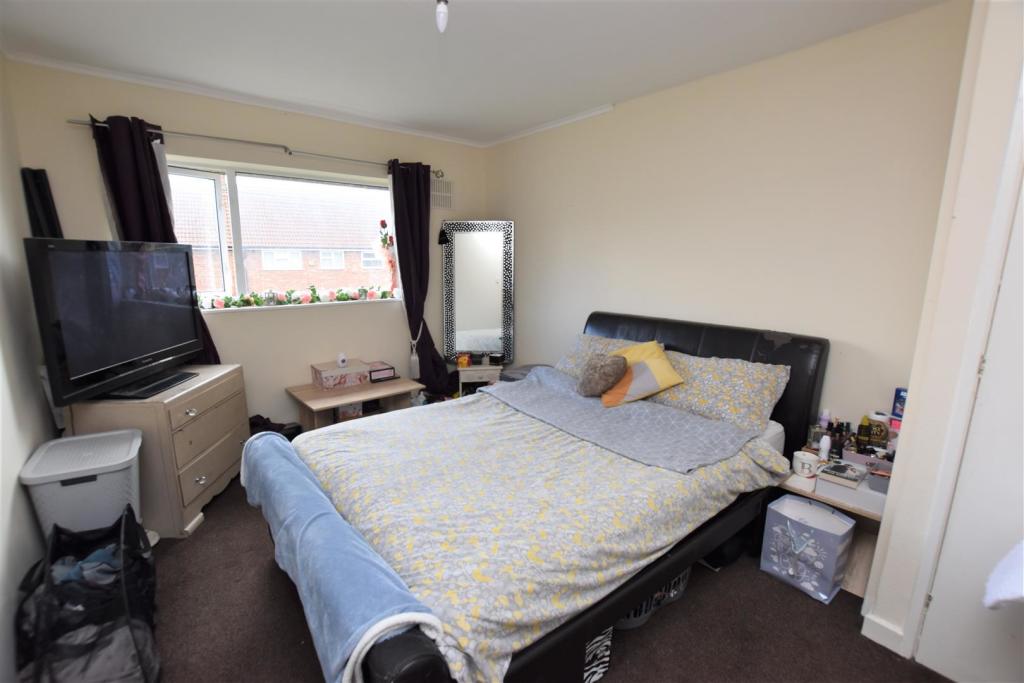 Bedroom One.jpg