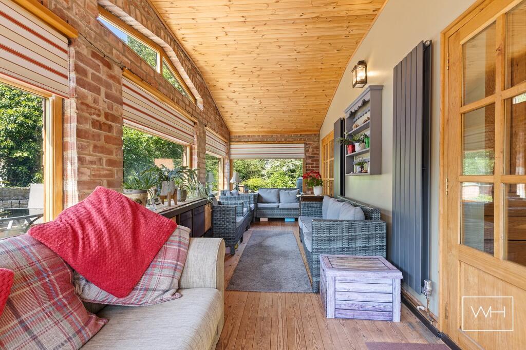 2 Finkle Street, Ben