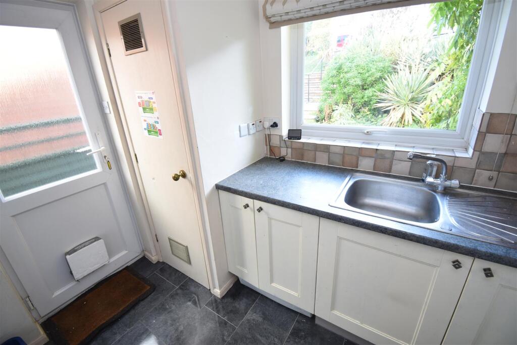 Utility room.JPG