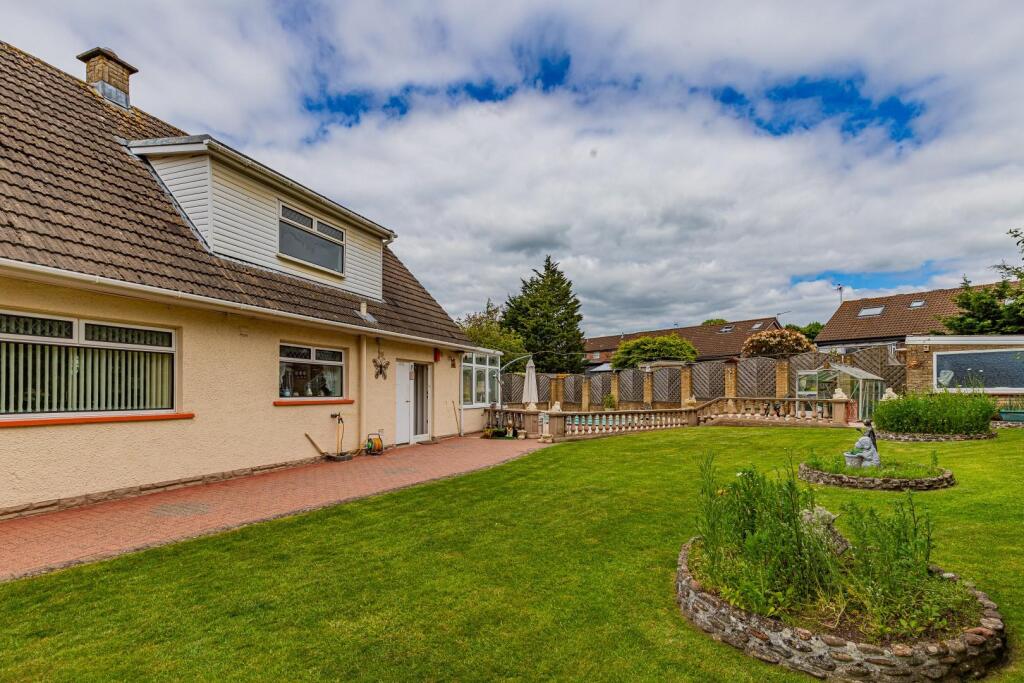 Wimbourne Crescent 14-4.jpg