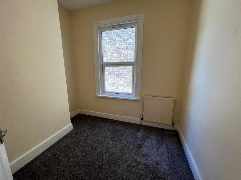 Bedroom 2.jpg