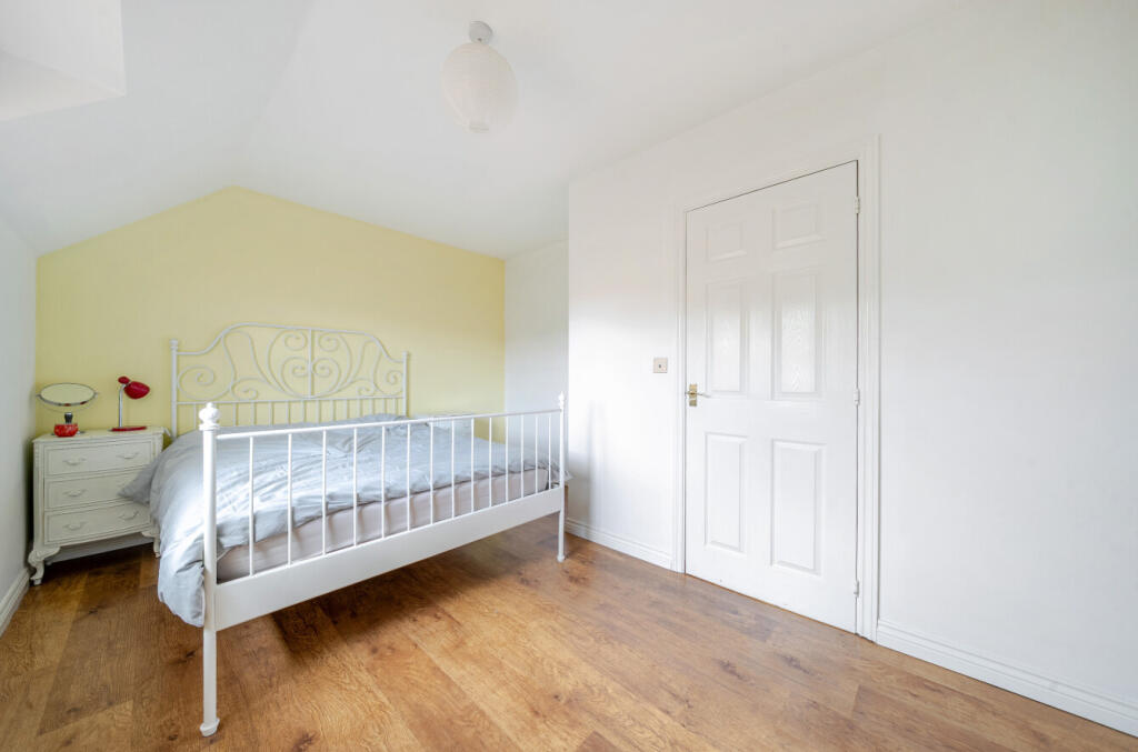 1350130-4-68babe8...