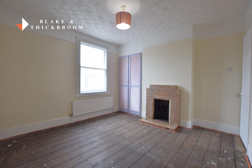 FIRST FLOOR: BEDROOM ONE