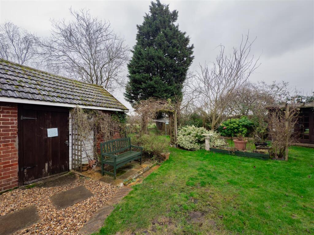 Garden 3.jpg