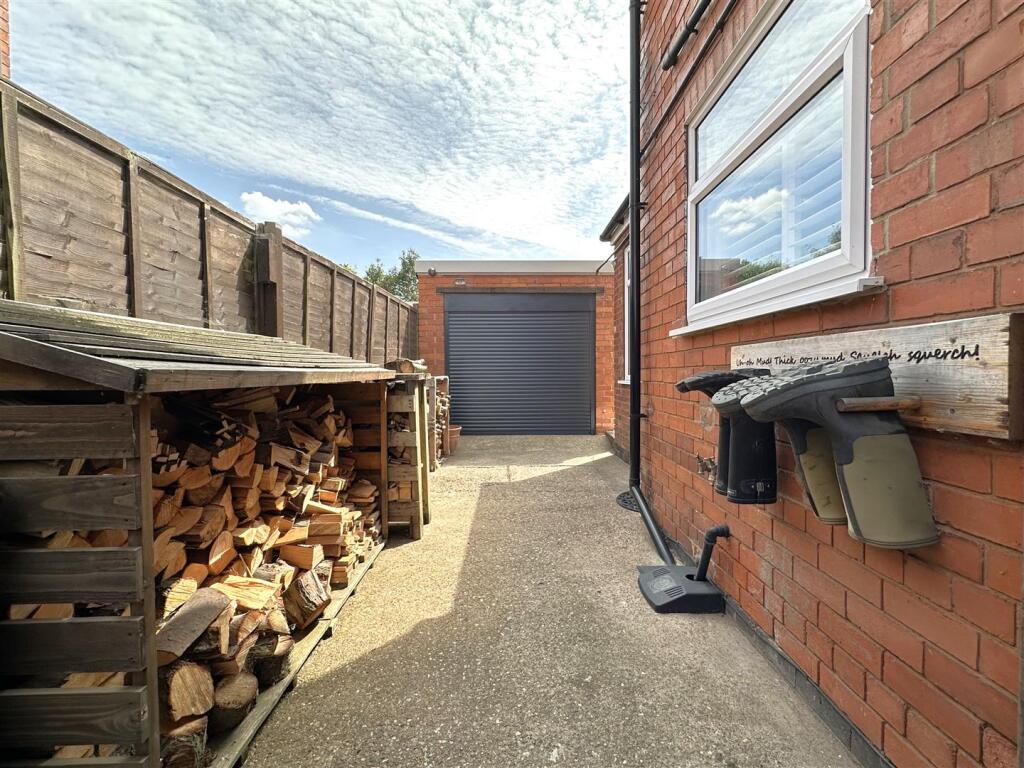 Detached Garage 314