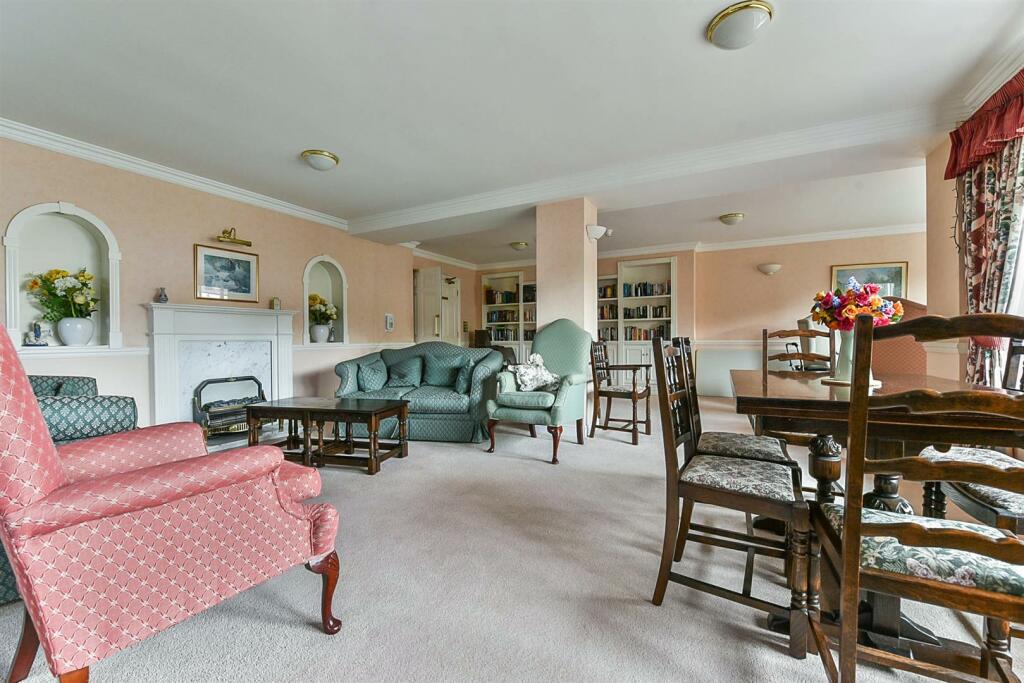 Communal Lounge