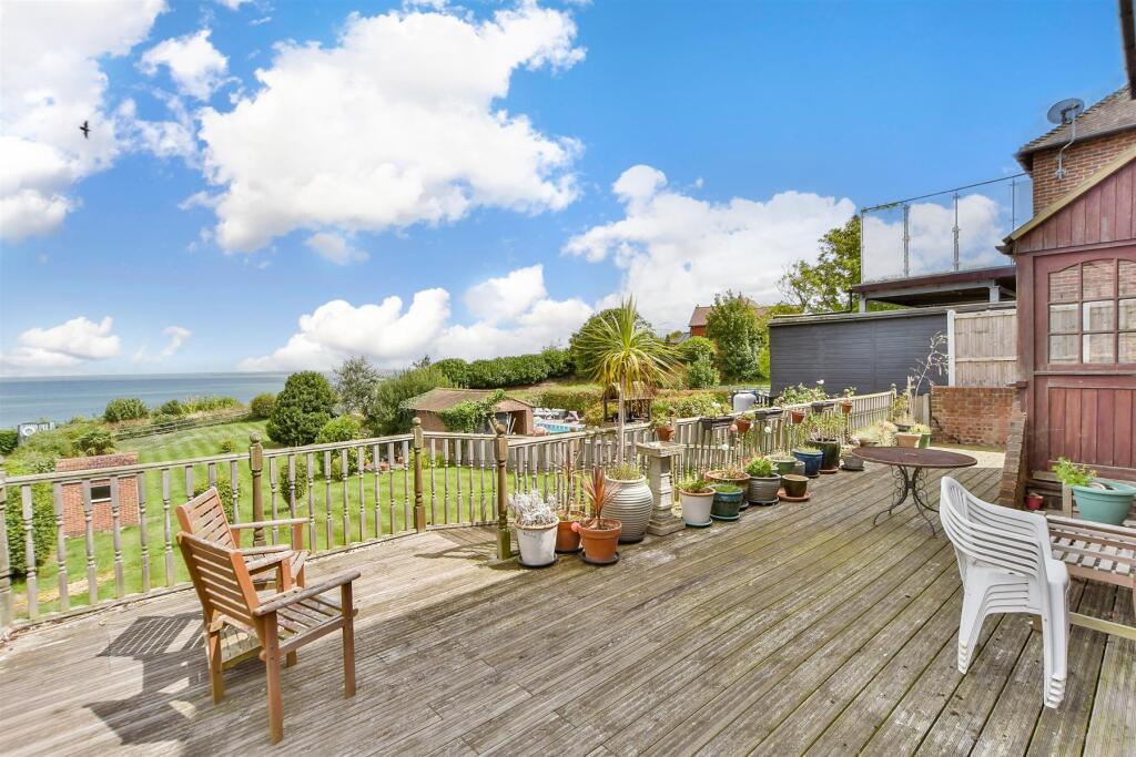 Southsea Avenue, Minster On Sea, Sheerness, Kent