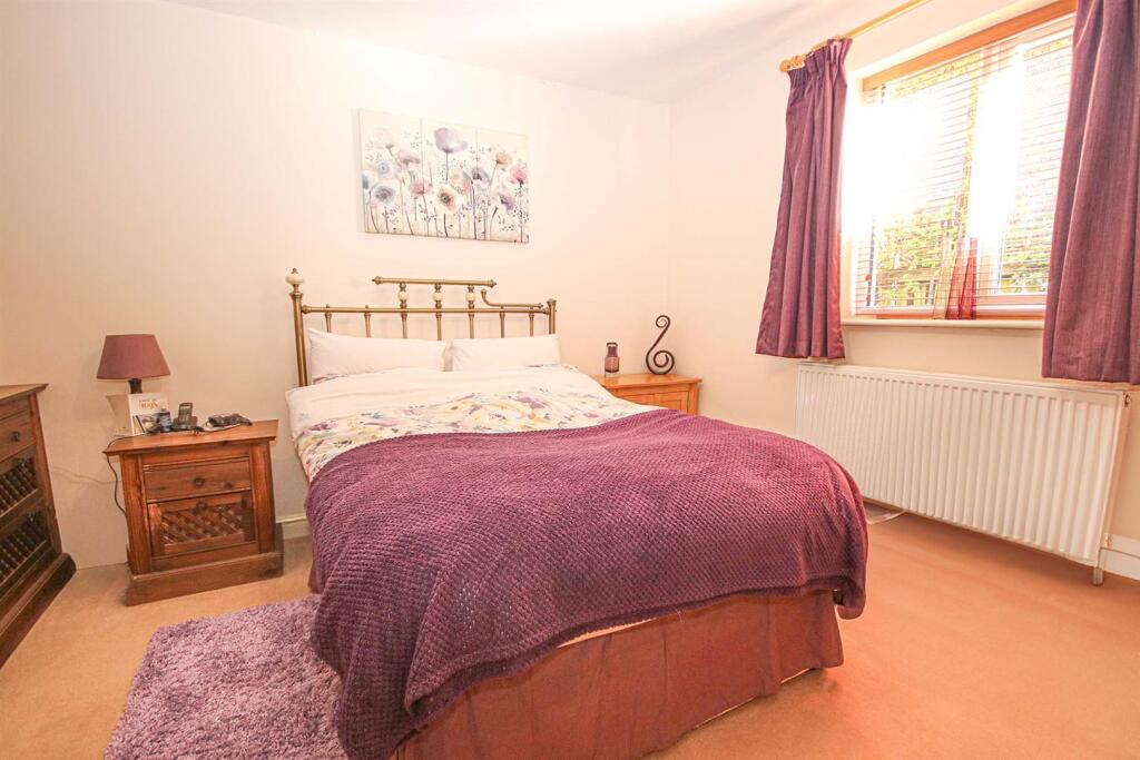 Bed 1 1.jpg