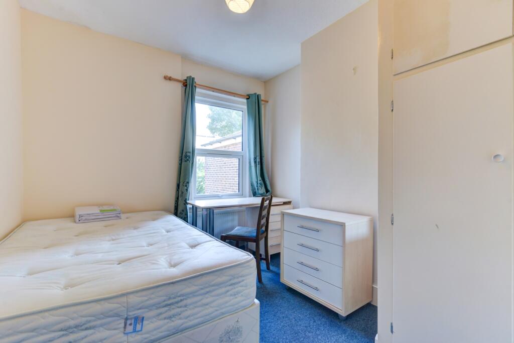 73 Hythe Road Bedroom 3