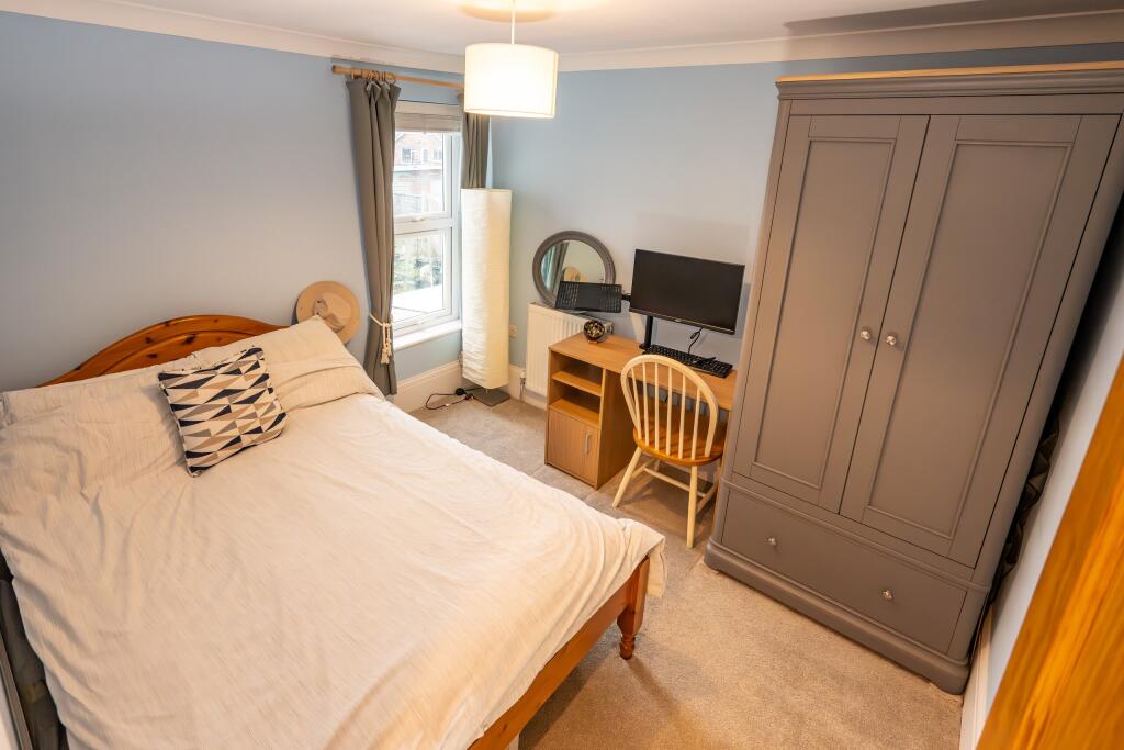 Photo 7 - 2nd Bedroom