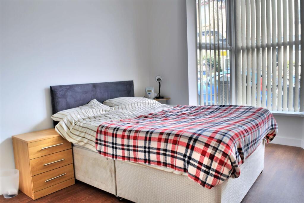 Bed 1 (1).jpg