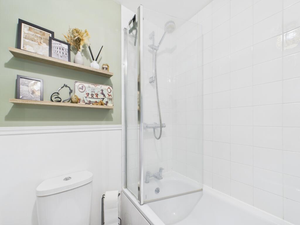 CAM03293G0-PR0247-STILL022