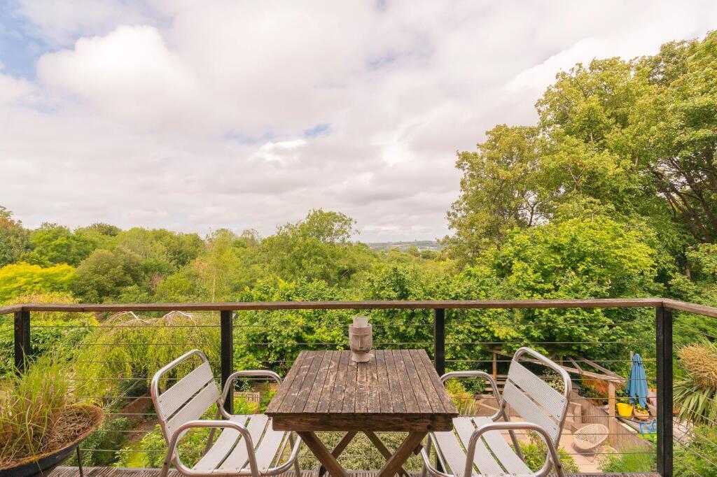 1S5R1KE - Balcony A.jpg