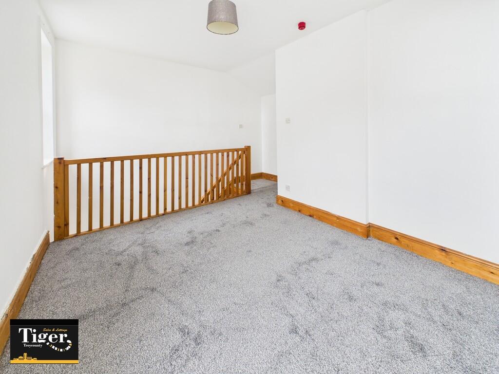 CAM02176G0-PR0707...