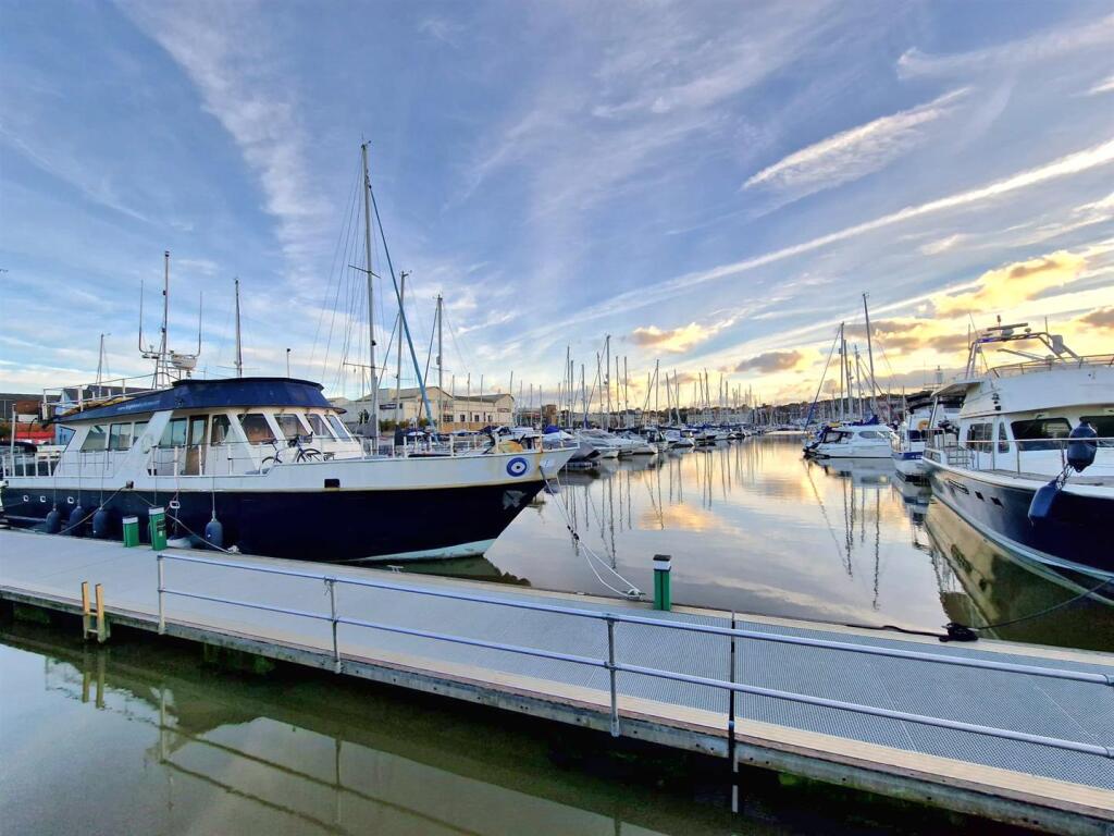 Harbour ..jpg