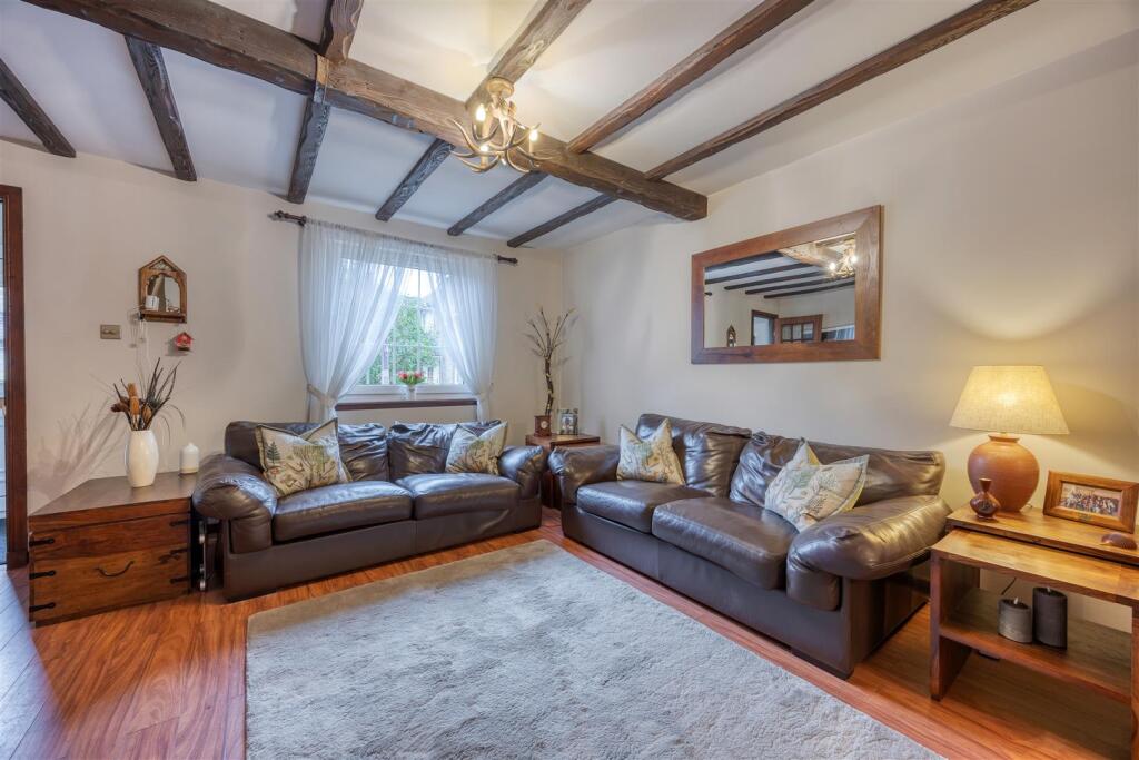6_BROOMHILL_FARM_MEWS_KIRKINTILLOCH_005.JPEG