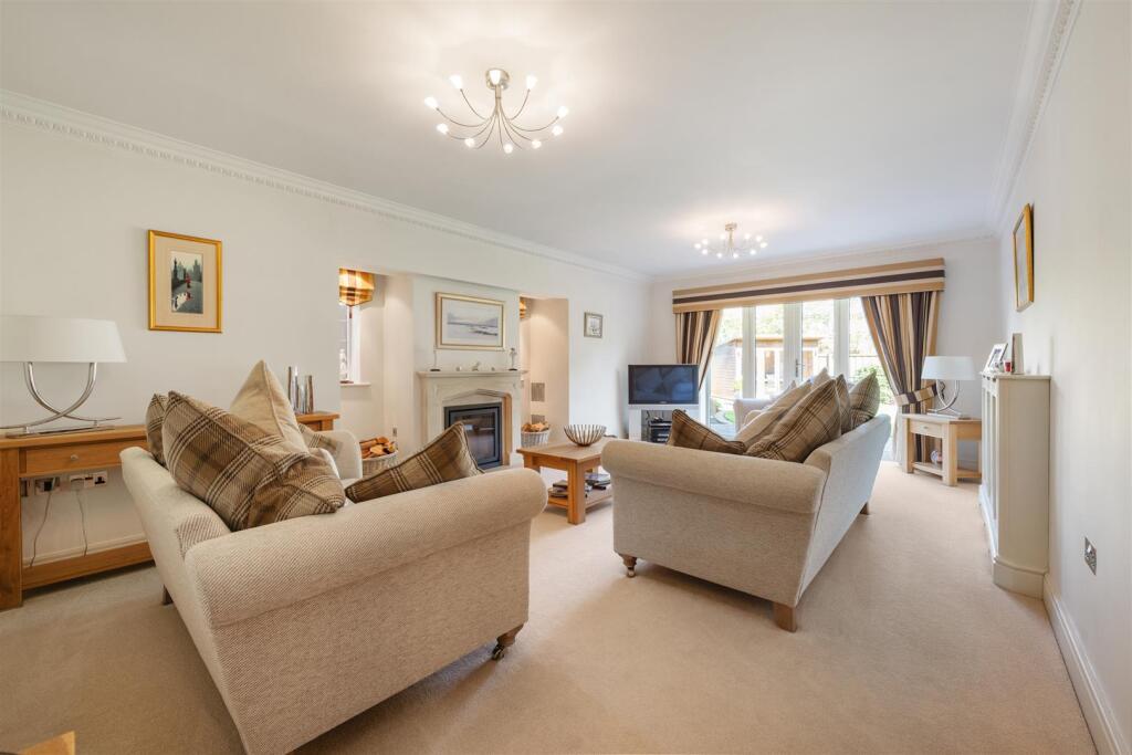 4 Hinchwick Court, Dorridge, B93 8DF_21.jpg