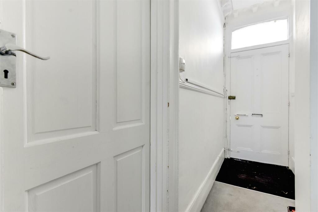 Flat 2-1.jpg