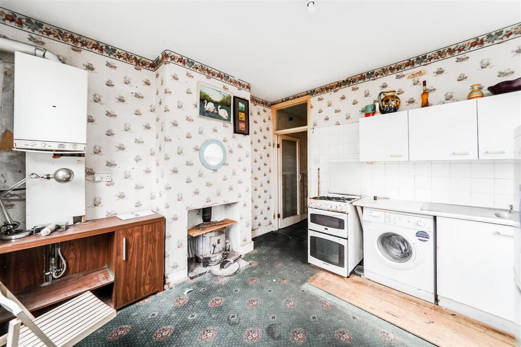 60 Bloxhall Road-5.jpg