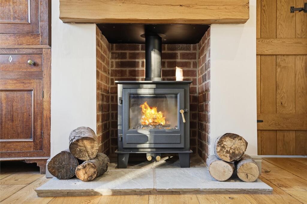 Fire place with flames.jpg