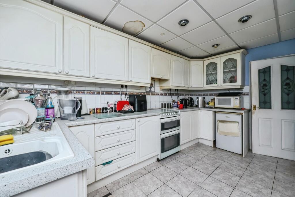 Fitted Kitchen