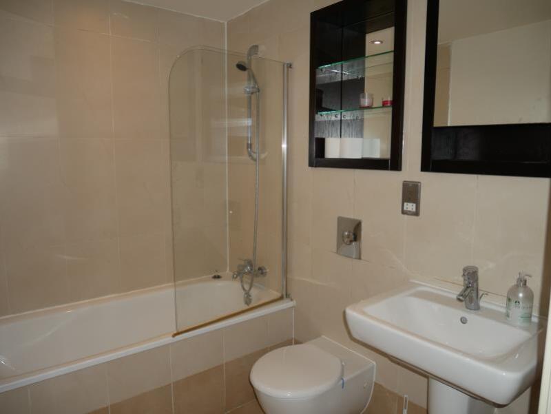 77 MH bathroom_med
