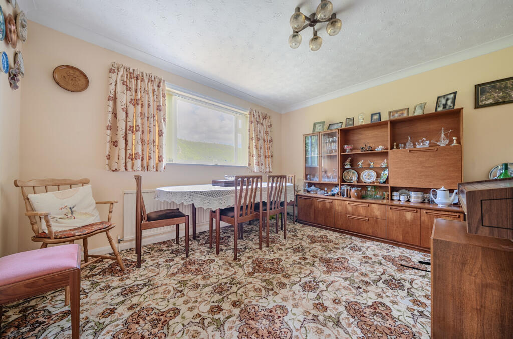 1303254-13-683e04...