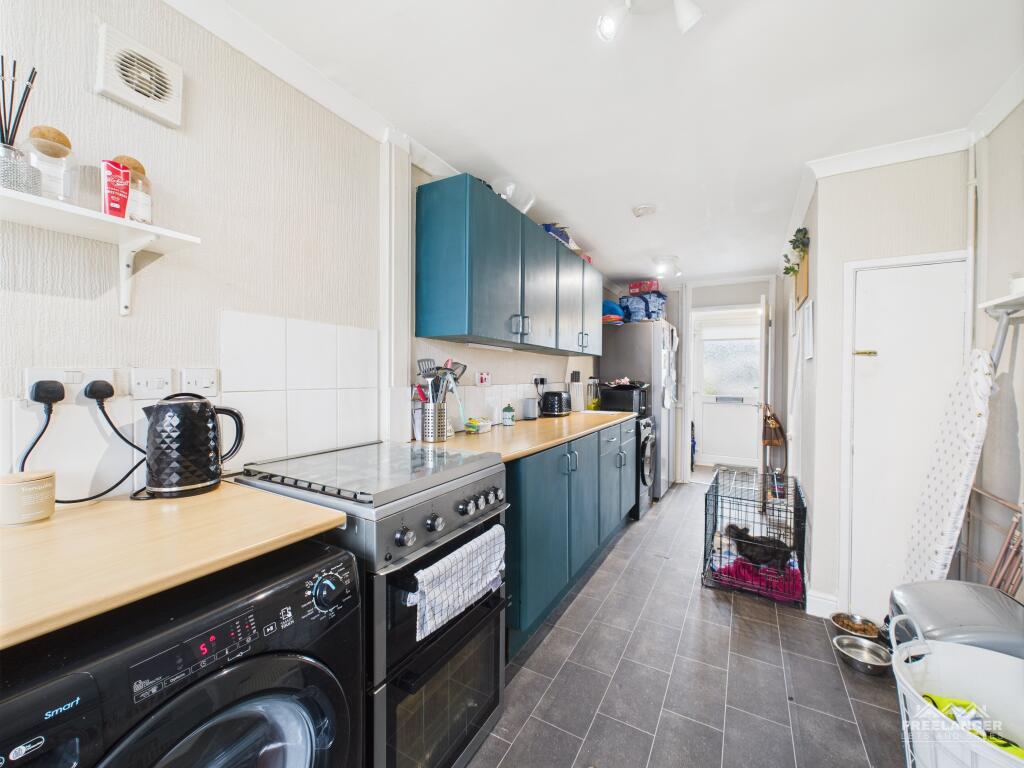 Kitchen 2