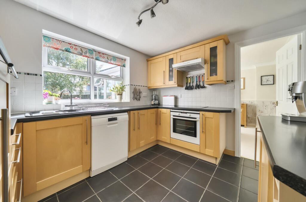 1327760-12-687e5f...