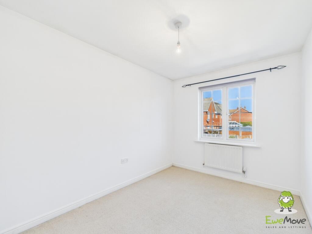 EweMove Basingstoke Highpath Way Bedroom Two