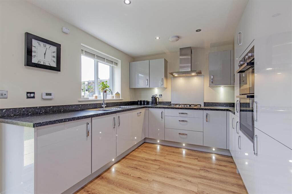 Stunning Breakfast Kitchen