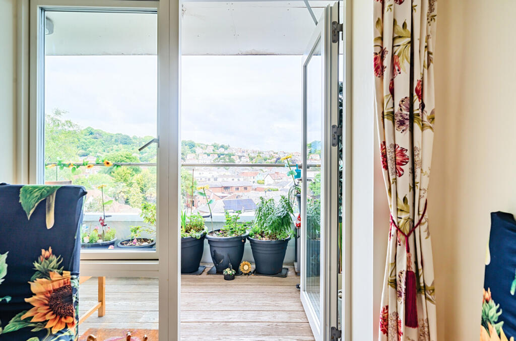 1295316-26-682dea...