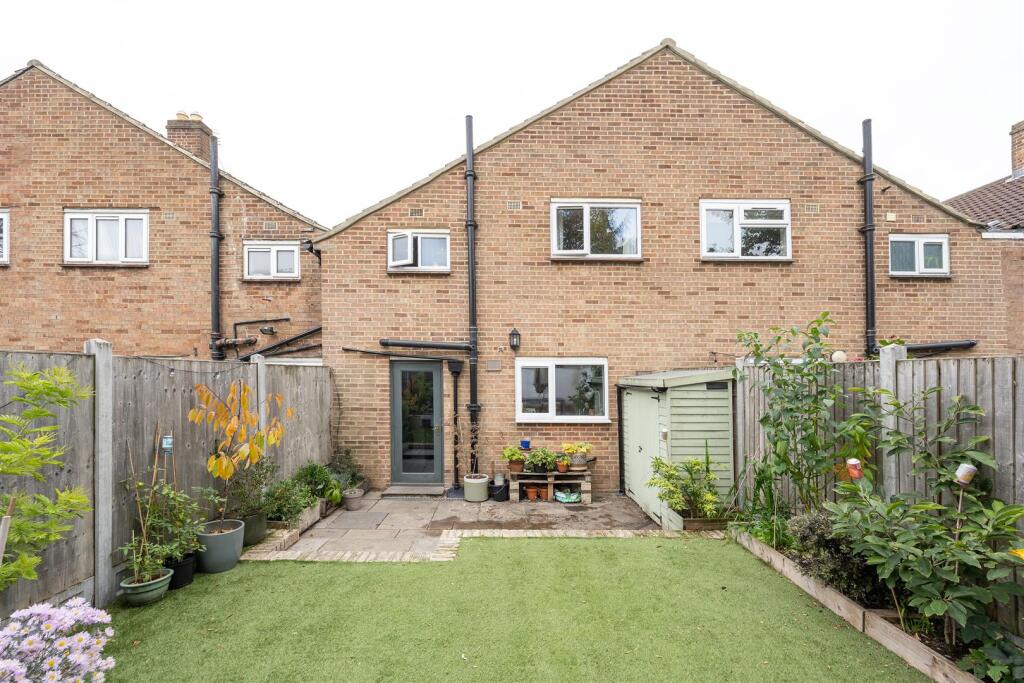McEntee Avenue, E17
