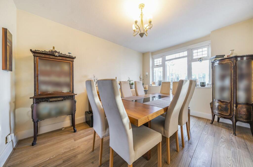 Davidson Frost-Wellings, DFW, Culver Grove, Dining