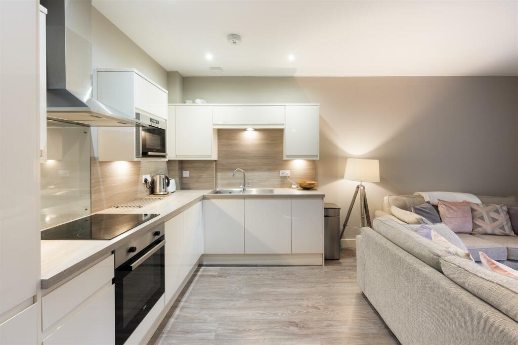 Conygre House, Conygre Road Kitchen 2.jpg