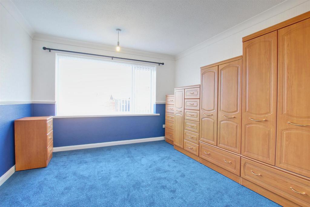 BEDROOM 1 (REAR)