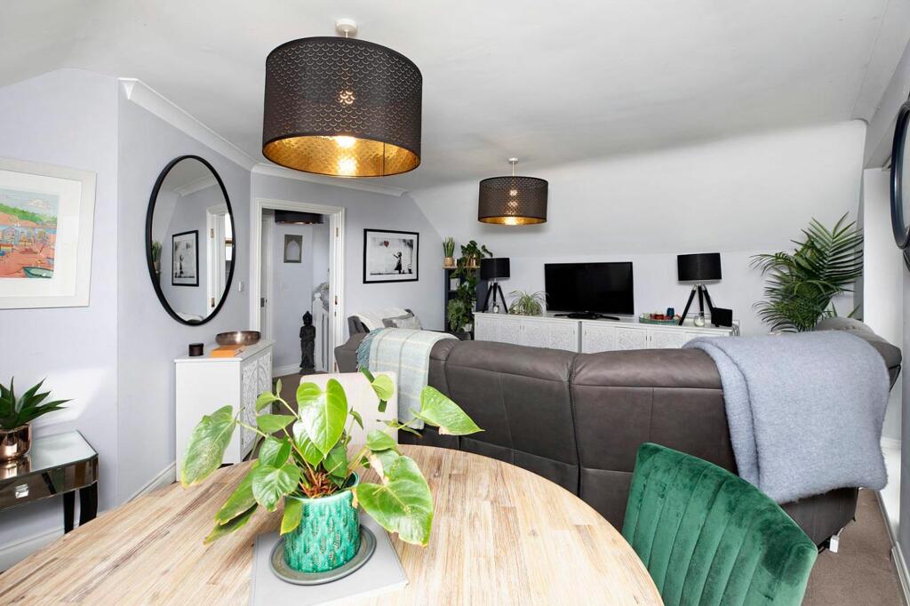 Sitting/Dining Room