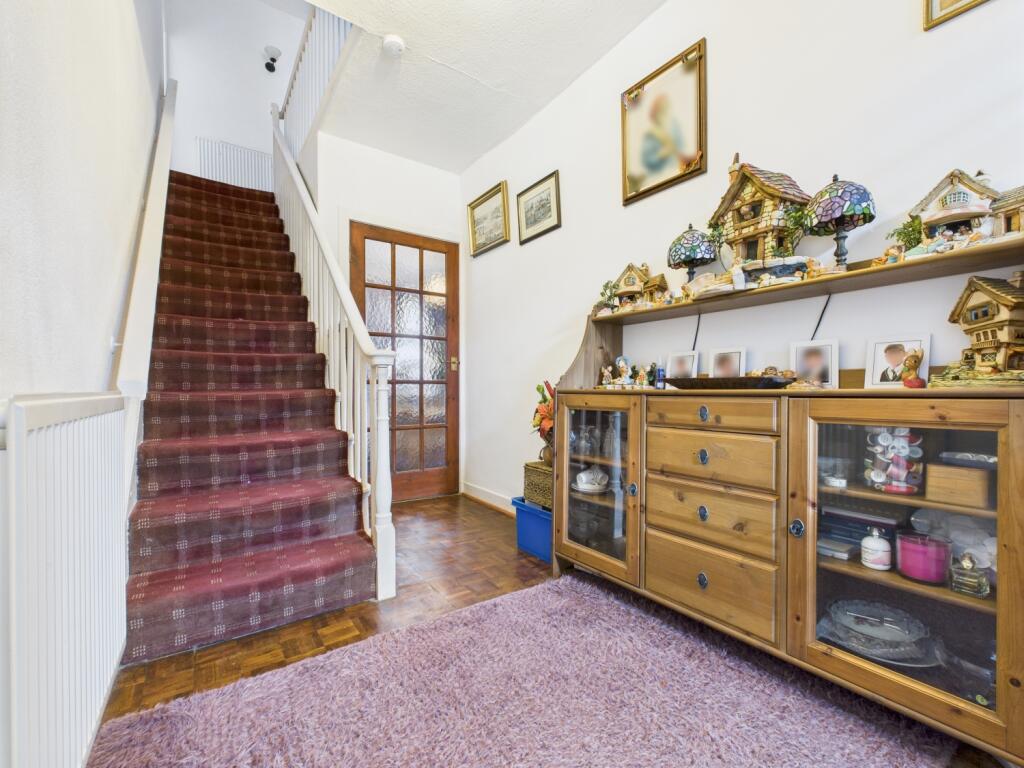 CAM03729G0-PR0107-STILL012