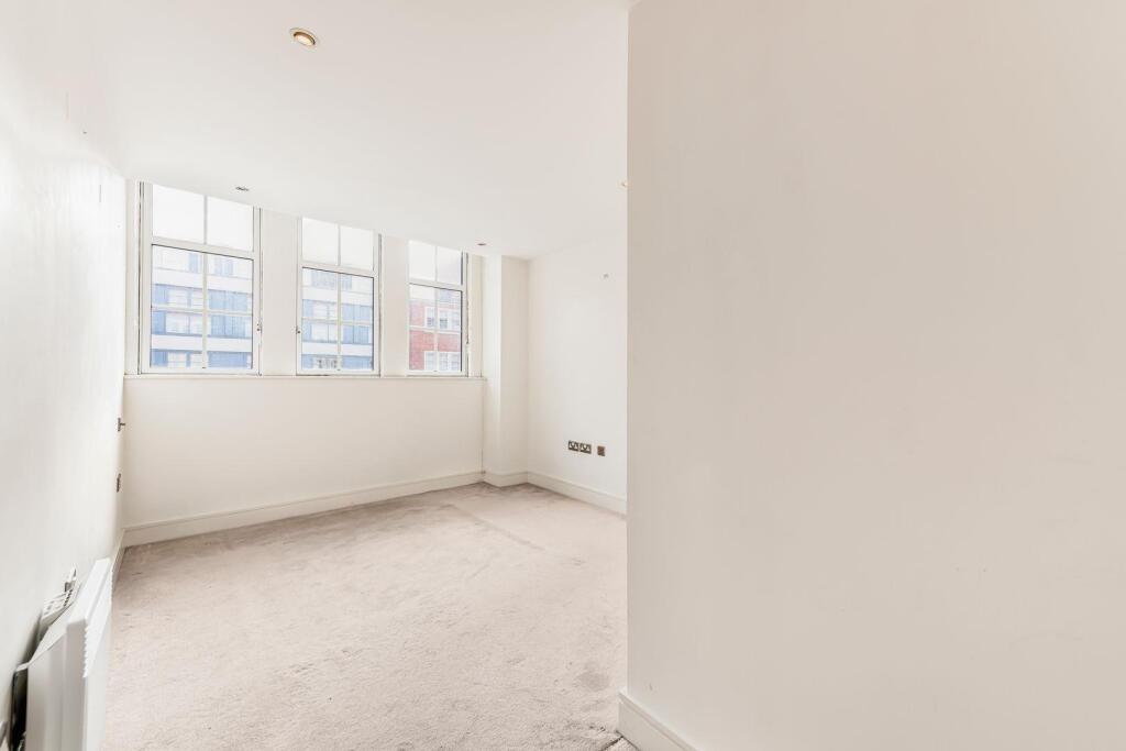 Bedroom.JPG